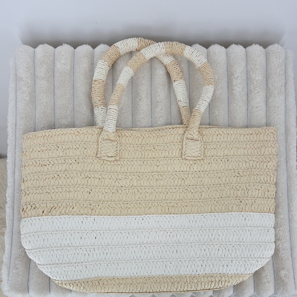Altru Cream & White Woven Straw Tote
